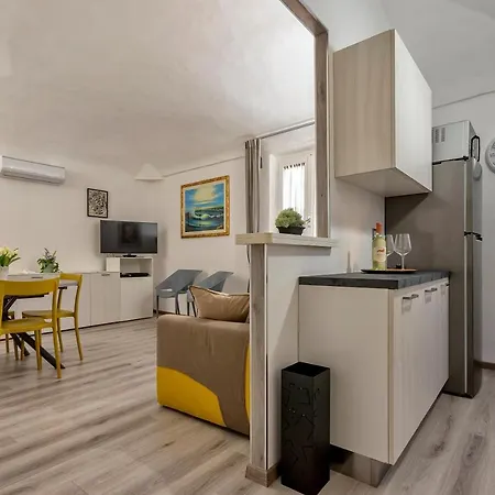 Machin 57 - Magnolia Holidays *