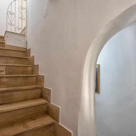 Machin 57 - Magnolia Holidays *